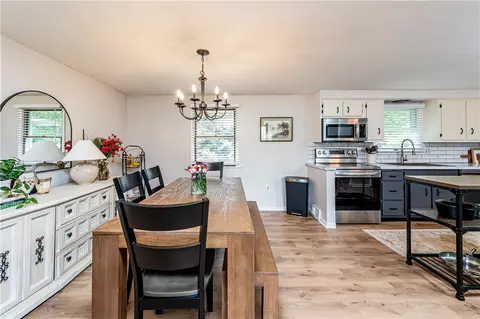Dining - 18 Dell Dr, Irwin, PA 15642 photo 1 of 4