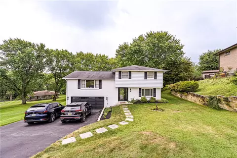 Exterior - 18 Dell Dr, Irwin, PA 15642 photo 2 of 6
