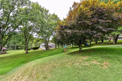 Exterior - 18 Dell Dr, Irwin, PA 15642 photo 4 of 6