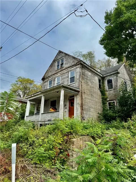 1594 Johnston Ave, Kittanning, PA 16201