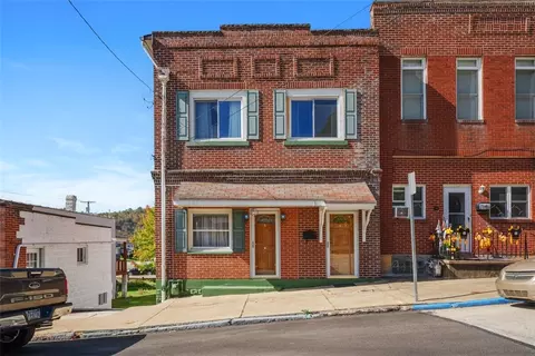 107 Cavitt Ave, Trafford, PA 15085