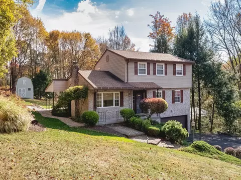 1749 Washington Rd, Apollo, PA 15613