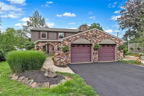 5812 Torrance Dr, Export, PA 15632