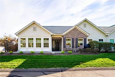 2041 Twickerham Ln, Cranberry Township, PA 16066