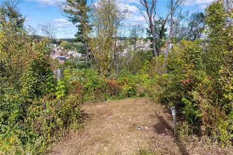109 Johnston, Mcdonald, PA 15057