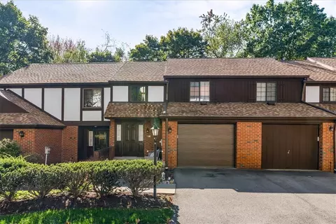 703 Timber Ln, Sewickley, PA 15143