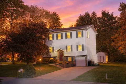 1253 Megown Dr, South Park, PA 15129