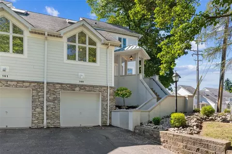 100 Saint Tropez Cir, Beaver Falls, PA 15010
