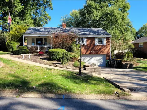 277 Voss Rd, Bethel Park, PA 15102