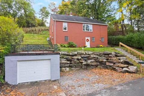 2660 Woodland Rd, Ambridge, PA 15003