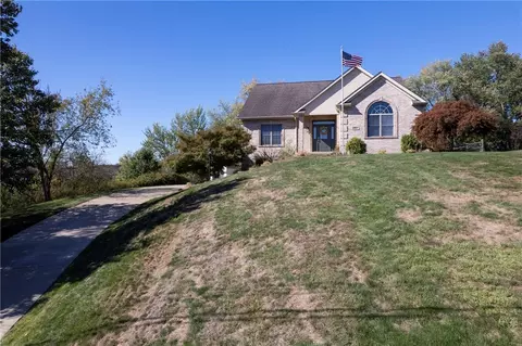161 Warren Rd, Warrendale, PA 15086