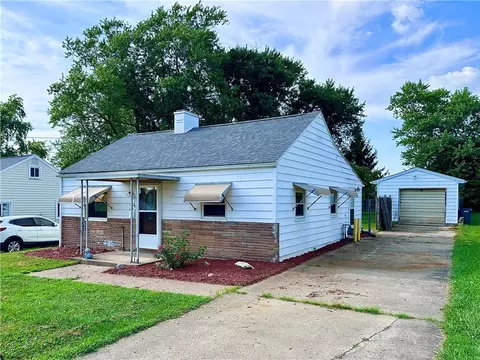 1920 Robinwood St, New Castle, PA 16101