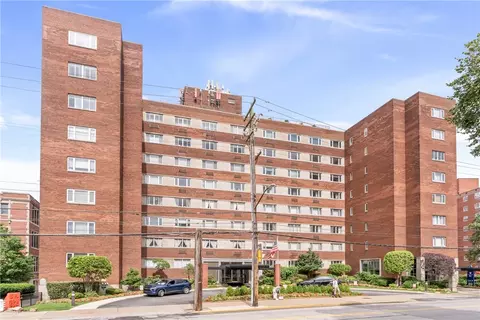 128 N Craig St #612, Pittsburgh, PA 15213
