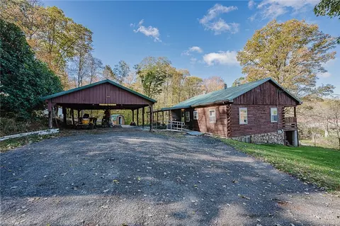 15041786 Gamble Rd, New Florence, PA 15944