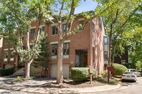 100 Denniston St #40, Pittsburgh, PA 15206