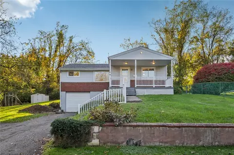 970 Pamela Dr, New Kensington, PA 15068