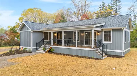1149 Pittsburgh Rd, Valencia, PA 16059
