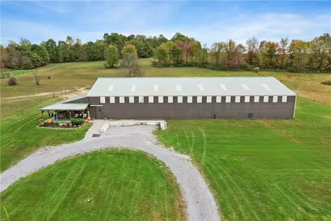 1316 Porter Rd, Harrisville, PA 16038