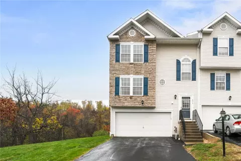 3212 Canterbury Dr, Imperial, PA 15126