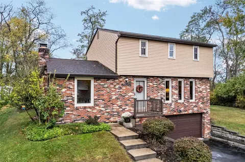 5895 Glen Hill Dr, Bethel Park, PA 15102