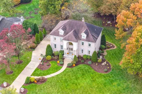 100 Pin Oak Ct, Venetia, PA 15367