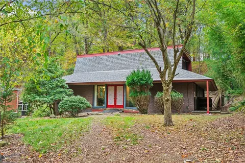 135 Berwyn Rd, Pittsburgh, PA 15237