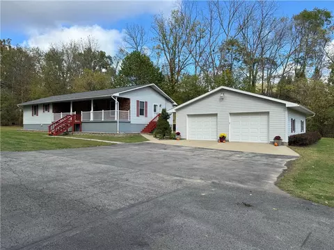 95 Victoria Dr, Waynesburg, PA 15370