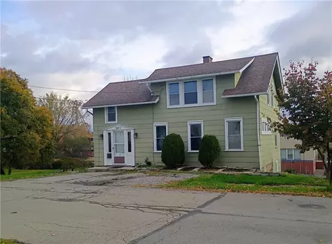 501 College Ave, Grove City, PA 16127
