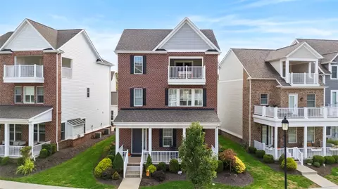 10 Allegheny Ave, Oakmont, PA 15139