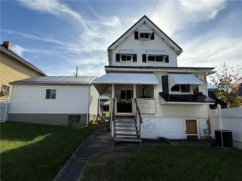 Exterior - 512 Watson St, Vandergrift, PA 15690 photo 2 of 5