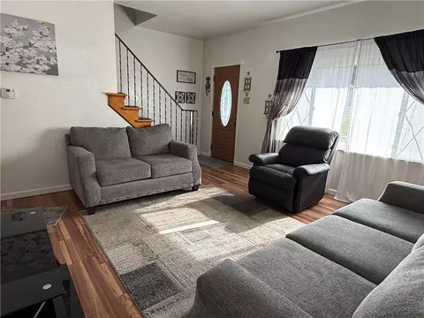 Living - 512 Watson St, Vandergrift, PA 15690 photo 1 of 3