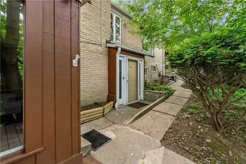 231 Woodside Rd, Pittsburgh, PA 15221