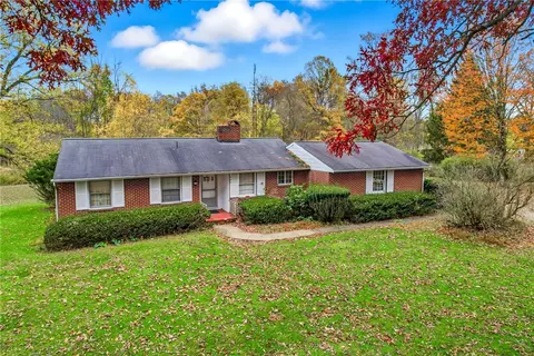 520 S Maysville Rd, Greenville, PA 16125