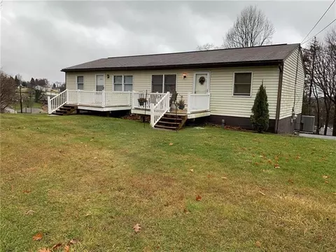 1445 N Main St, Washington, PA 15301