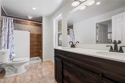 Bath - 623 Marco Rd, Apollo, PA 15613 photo 3 of 5