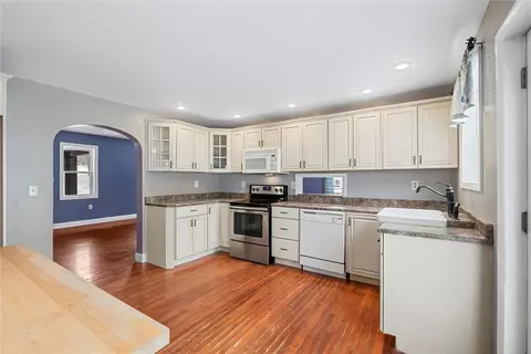 Kitchen - 623 Marco Rd, Apollo, PA 15613 photo 3 of 6