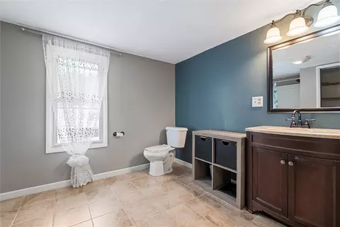 Bath - 623 Marco Rd, Apollo, PA 15613 photo 4 of 5