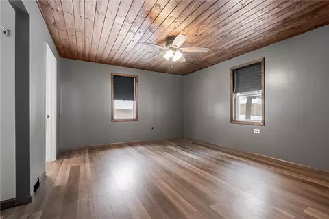 Living - 623 Marco Rd, Apollo, PA 15613 photo 5 of 5