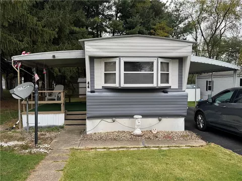 44 Concord Cir, Freedom, PA 15042