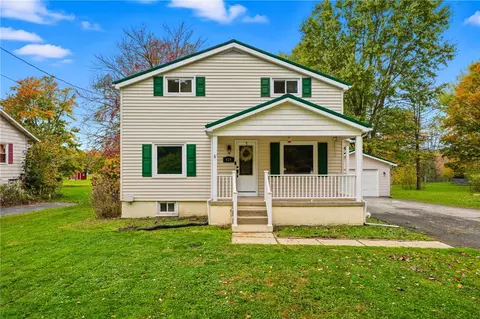 624 S Darby Rd, Hermitage, PA 16148