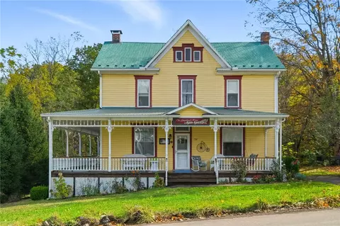 156 Rockdale Rd, Rockwood, PA 15557
