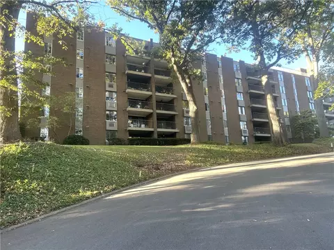 201 Grant St #412, Sewickley, PA 15143