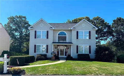 128 Stratford Ct, New Stanton, PA 15672