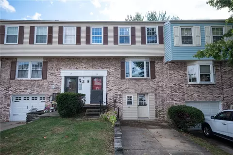79 Escalon, Coraopolis, PA 15108