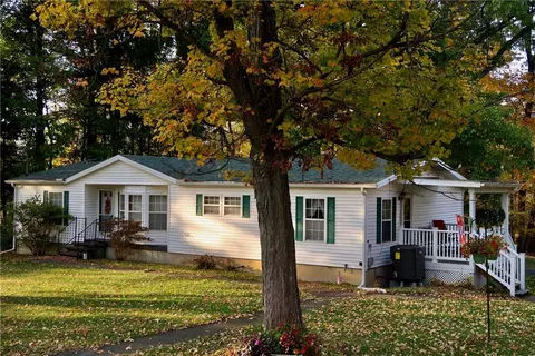 9 Elm St, Stoneboro, PA 16153