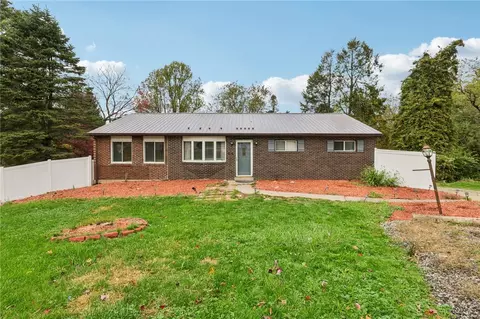 447 Englewood Dr, Pittsburgh, PA 15237