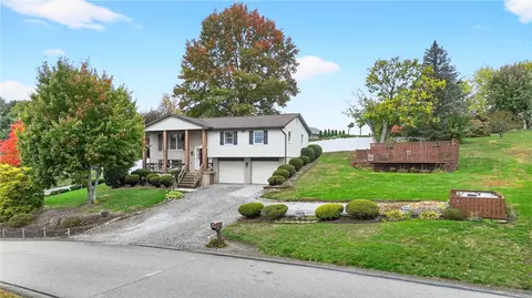 101 N Mulberry Dr, Mount Pleasant, PA 15666