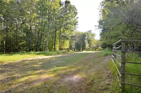 0 Legionville Rd, Ambridge, PA 15003