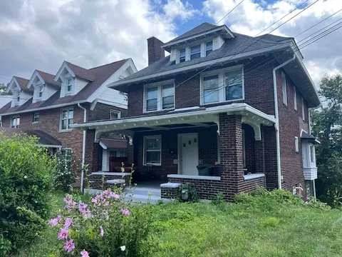 5582 Pocusset St, Pittsburgh, PA 15217