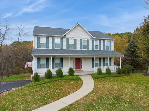 106 Cloverdale Dr, Evans City, PA 16033